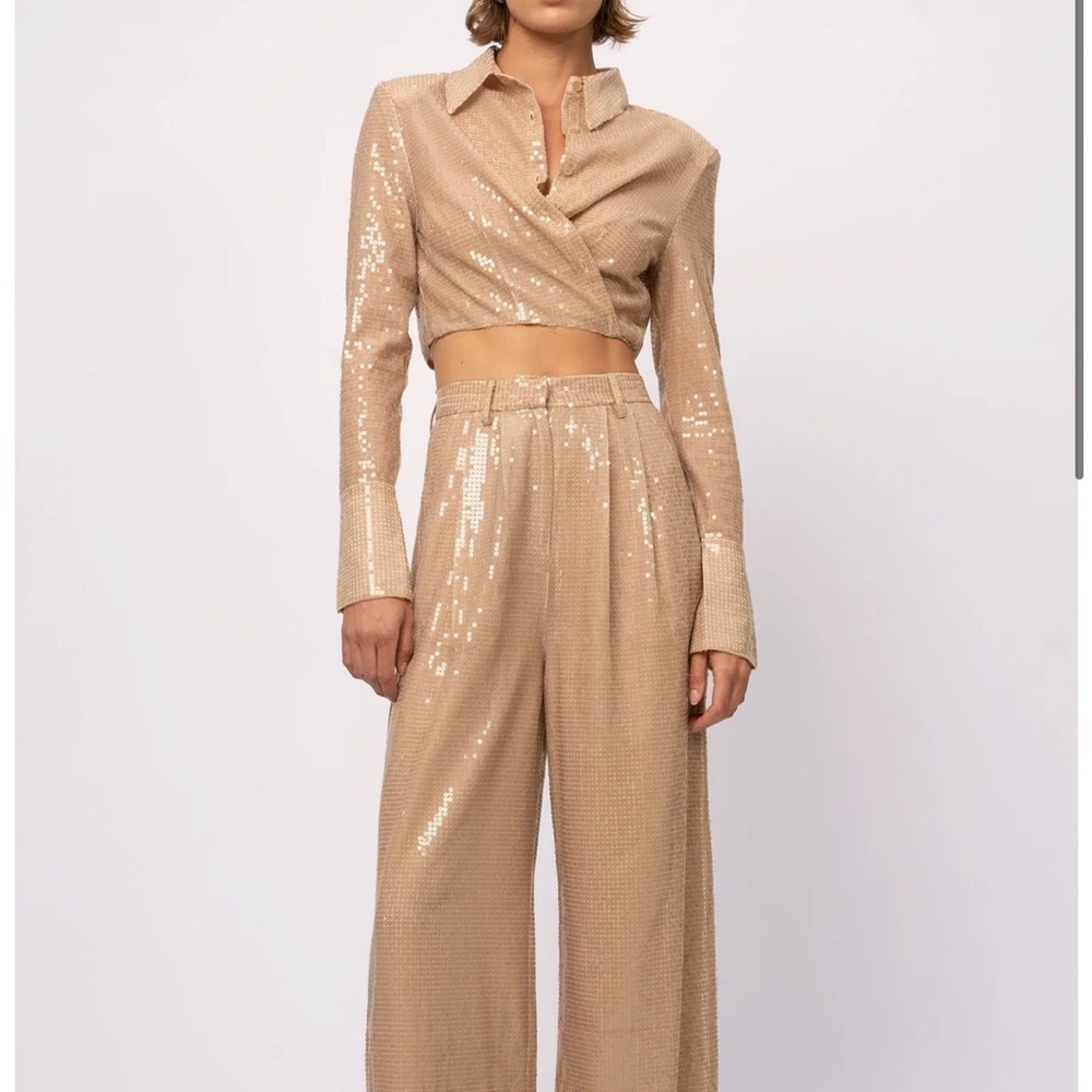 Brand: NONchalant. Matching set, size S Roxanne pants and S Tylen top.